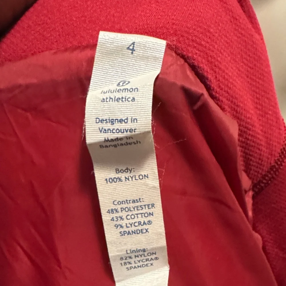 lululemon athletica Vibrant Red Quilted Puffer Jacket - Picture 5 of 16